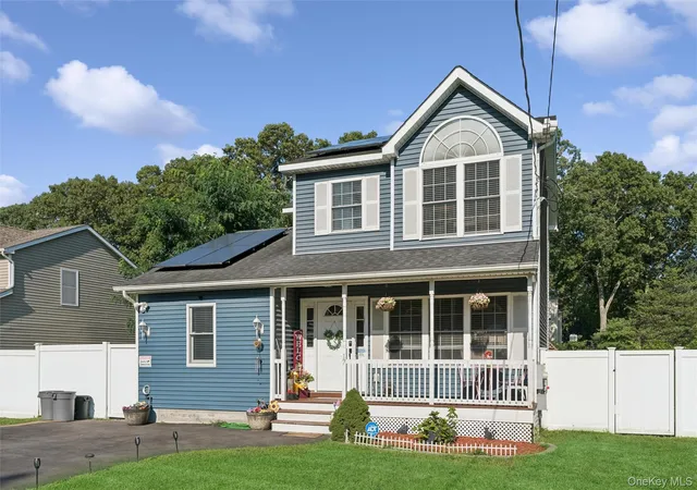 Photo 1 of Sale Pending at 17 Robinwood St, Brookhaven, NY 11950 | MLS# 1041445 | Listing updated on 2026-09-24