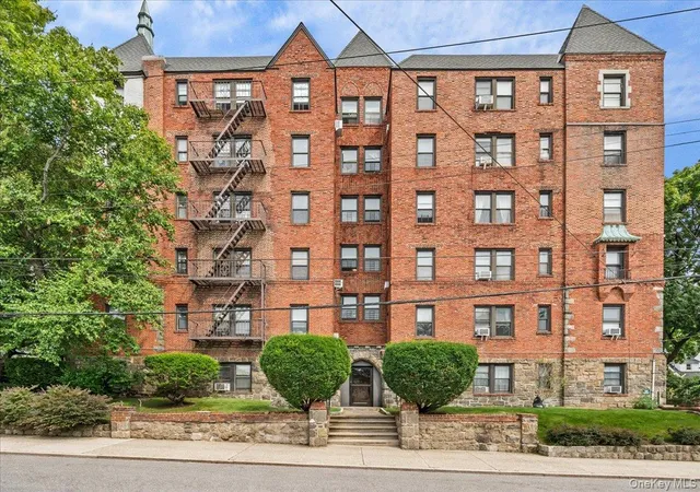Listing Photo 1 - Condo for sale in building located at 20 William St, Mount Vernon, NY 10552 - Unit #2G