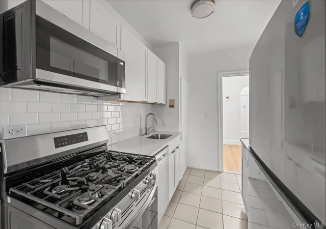 Listing Photo 4 - Condo for sale in building located at 20 William St, Mount Vernon, NY 10552 - Unit #2G