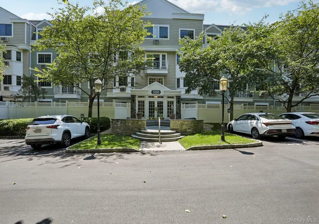 Photo 1 of Condo for sale at 500 Pondside Dr #4L, Greenburgh, NY 10607 | MLS# 1041550 | Listing updated on 2026-08-31