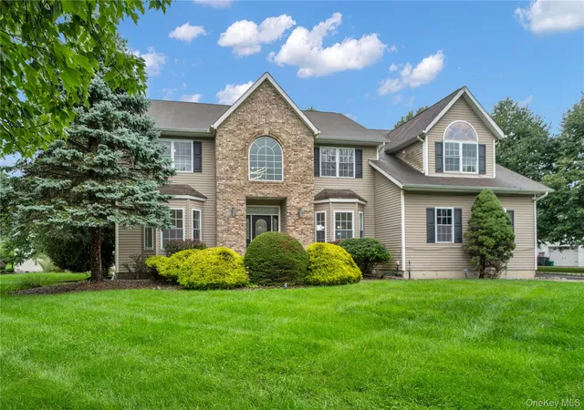 Single family home for sale at 9 Gooler Ct, Stony Point, NY 10980 | MLS# 1041603