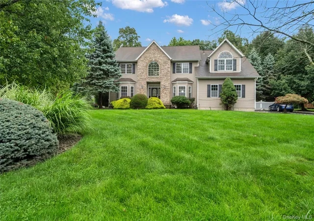 Photo 3 of Single family home for sale at 9 Gooler Ct, Stony Point, NY 10980 | MLS# 1041603 | Listing updated on 2026-09-07