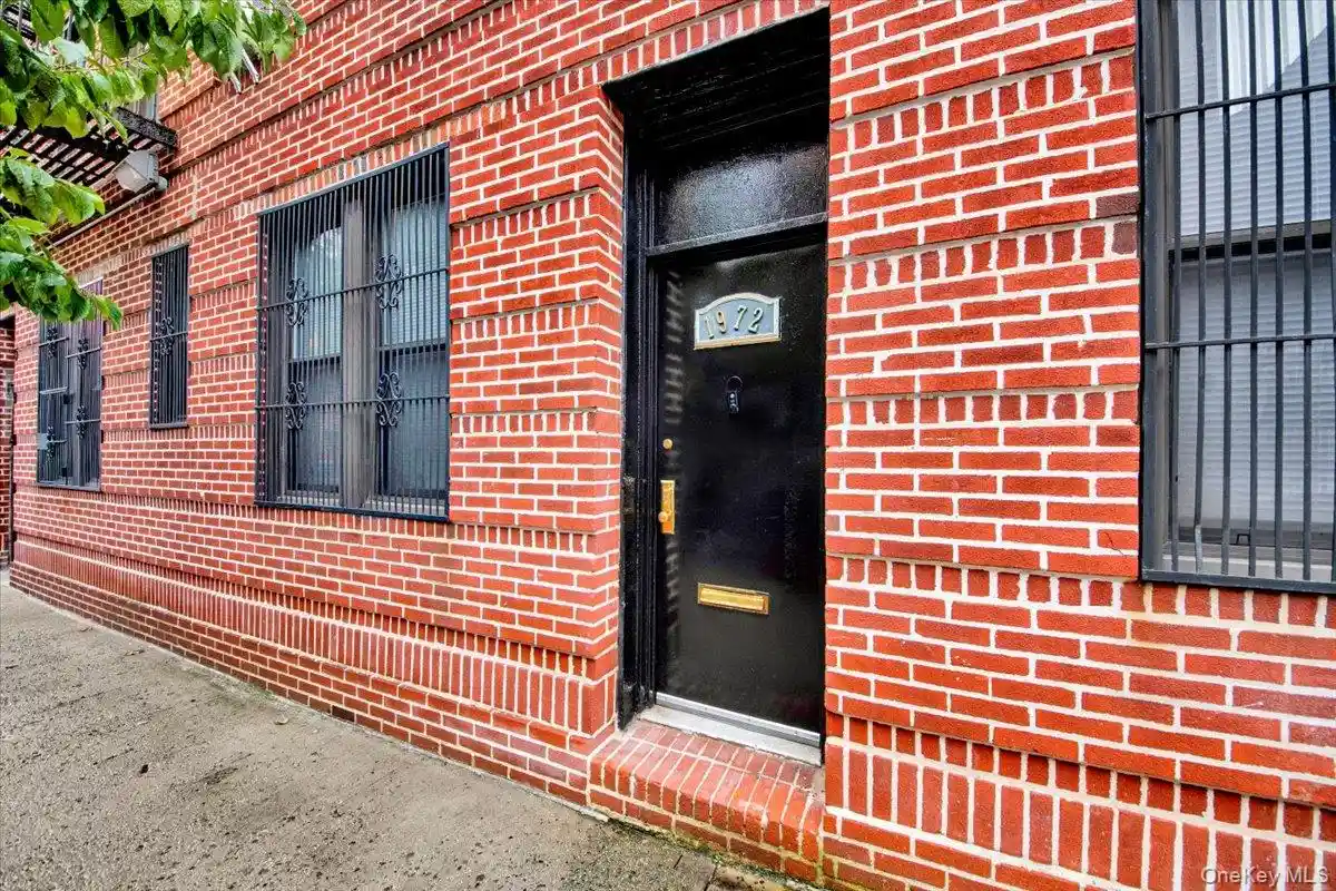 Listing Photo 2 - Condo for sale in 1972 Lafontaine Ave located at 1972 Lafontaine Ave, New York, NY 10457 - Unit #1972