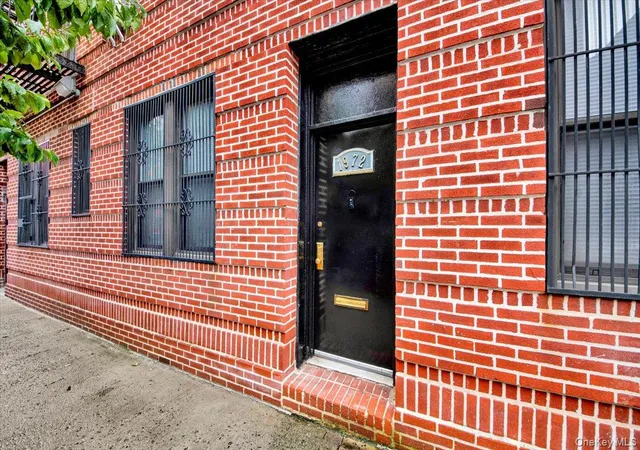 Listing Photo 2 - Condo for sale in building located at 1972 Lafontaine Ave, New York, NY 10457 - Unit #1972