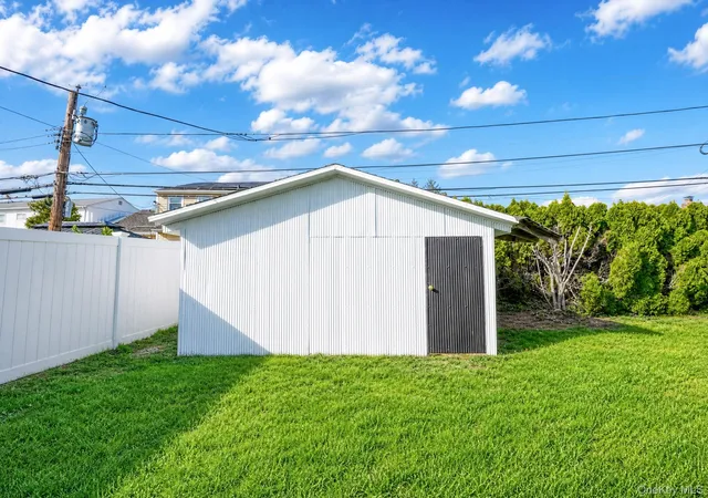 Photo 25 of Single family home for sale at 61 Cheshire Rd, Oyster Bay, NY 11714 | MLS# 1041655 | Listing updated on 2026-09-06