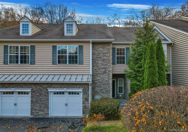 Photo 2 of Single family home for sale at 834 Huntington Dr, Fishkill, NY 12524 | MLS# 1041673 | Listing updated on 2026-09-23