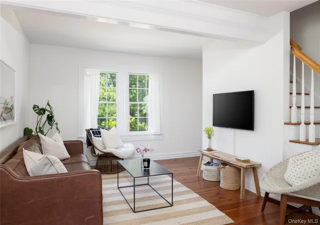Photo 3 of Single family home for sale at 185 Maiden Ln, Southold, NY 11952 | MLS# 1041698 | Listing updated on 2026-09-12