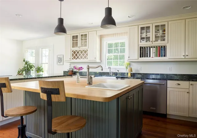 Photo 4 of Single family home for sale at 185 Maiden Ln, Southold, NY 11952 | MLS# 1041698 | Listing updated on 2026-10-08