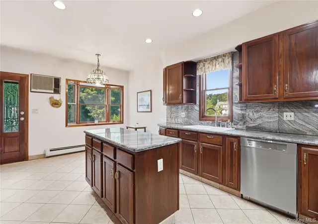 Photo 2 of Single family home for sale at 5 Woodland Pl, White Plains, NY 10606 | MLS# 1041701 | Listing updated on 2026-09-12