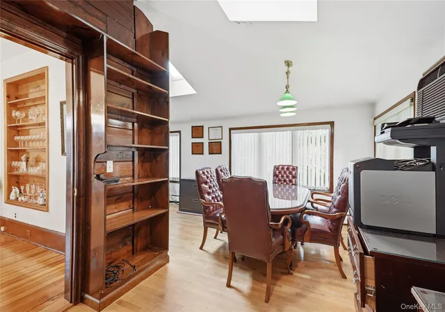 Photo 3 of Single family home for sale at 5 Woodland Pl, White Plains, NY 10606 | MLS# 1041701 | Listing updated on 2026-09-28