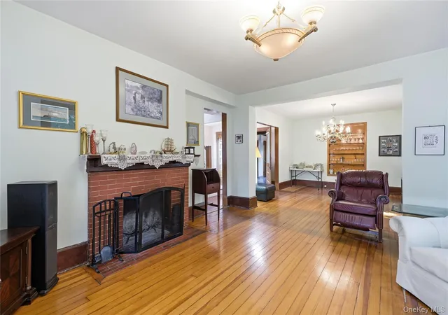 Photo 4 of Single family home for sale at 5 Woodland Pl, White Plains, NY 10606 | MLS# 1041701 | Listing updated on 2026-09-12