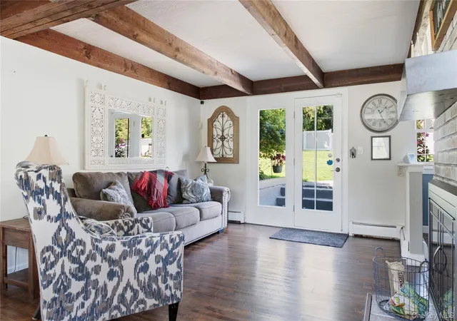 Photo 3 of Single family home for sale at 44 Ivy League Ln, Brookhaven, NY 11790 | MLS# 1041772 | Listing updated on 2026-09-27