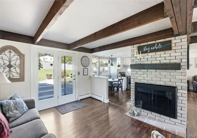 Photo 4 of Single family home for sale at 44 Ivy League Ln, Brookhaven, NY 11790 | MLS# 1041772 | Listing updated on 2026-09-27