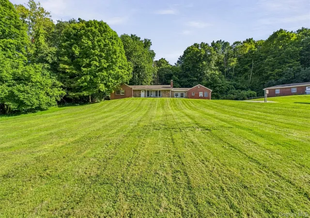 Photo 3 of Multi family home for sale at 176 Doansburg Rd #172, Southeast, NY 10509 | MLS# 1041804 | Listing updated on 2026-09-26