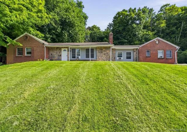 Photo 4 of House for sale at 176 Doansburg Rd #172, Southeast, NY 10509 | MLS# 1041804 | Listing updated on 2026-09-26