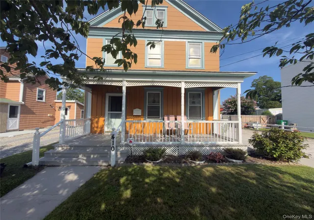 Photo 1 of Single family home for sale at 410 6th Street, Southold, NY 11944 | MLS# 1041851 | Listing updated on 2026-09-06