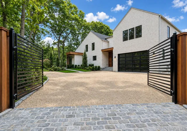 Photo 1 of Mansion for sale at 1768 Majors Path, Southampton, NY 11968 | MLS# 1041882 | Listing updated on 2026-09-18