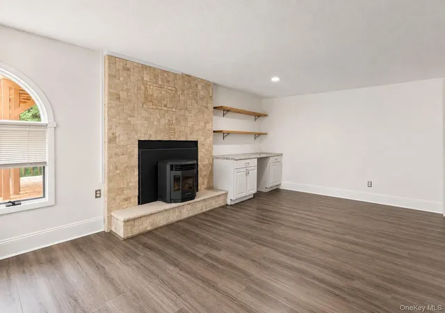 Photo 3 of Single family home for sale at 33 Buckingham Cir, Thompson, NY 12775 | MLS# 1041893 | Listing updated on 2026-10-04