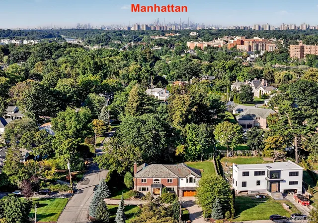 Photo 2 of Single family home for sale at 50 Echo Bay Dr, New Rochelle, NY 10805 | MLS# 1041927 | Listing updated on 2026-10-05