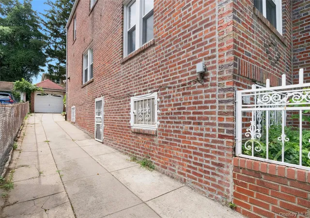 Photo 2 of Sale Pending at 4041 Duryea Ave, New York, NY 10466 | MLS# 1042005 | Listing updated on 2026-10-06