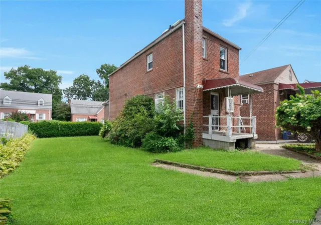 Photo 3 of Sale Pending at 4041 Duryea Ave, New York, NY 10466 | MLS# 1042005 | Listing updated on 2026-10-06