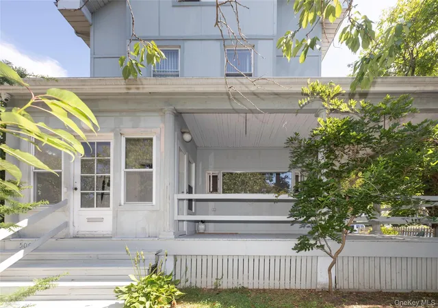 Photo 1 of Single family home for sale at 500 Minnieford Ave, New York, NY 10464 | MLS# 1042030 | Listing updated on 2026-09-16