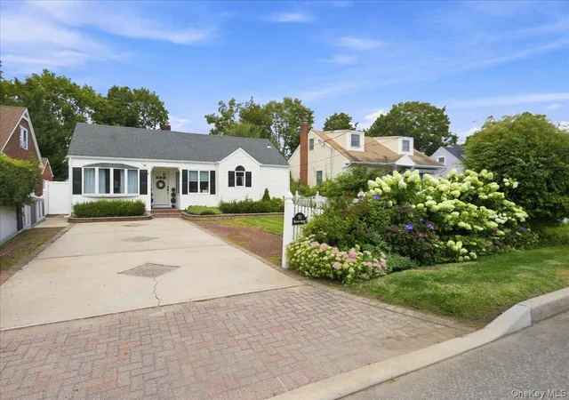 Photo 2 of Sale Pending at 51 Dawson Ave, Smithtown, NY 11754 | MLS# 1042076 | Listing updated on 2026-10-02
