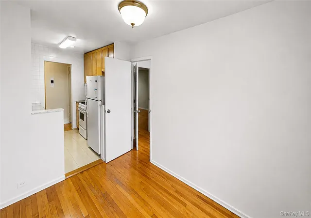 Listing Photo 5 - Condo for sale in The Henderson located at 60-11 Broadway, New York, NY 11377 - Unit #3L