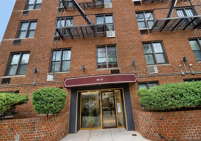 Listing Photo 2 - Condo for sale in building located at 50-21 39Th Pl, New York, NY 11104 - Unit #1A