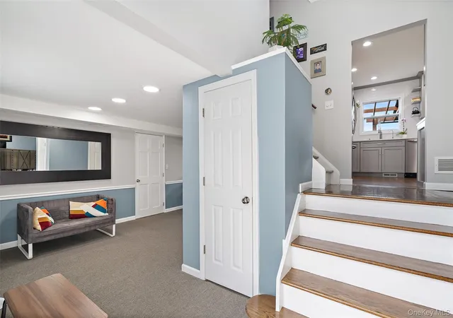 Photo 2 of Single family home for sale at 6 S High St, Greenburgh, NY 10523 | MLS# 1042148 | Listing updated on 2026-09-16