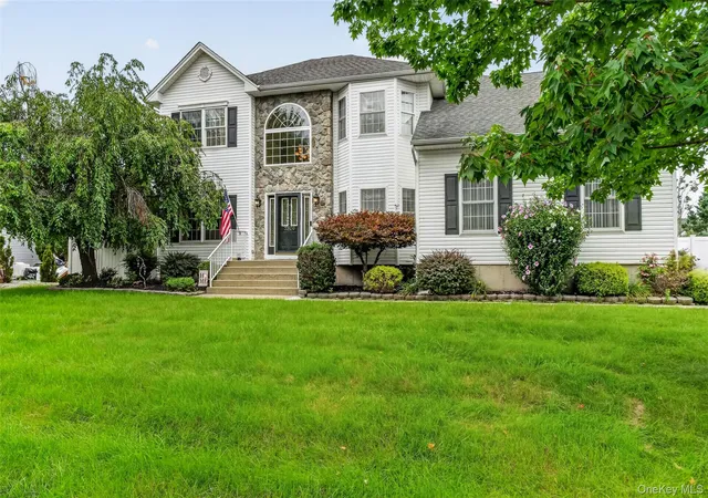 Photo 1 of Single family home for sale at 2506 Constitution Way, New Windsor, NY 12553 | MLS# 1042179 | Listing updated on 2026-09-16