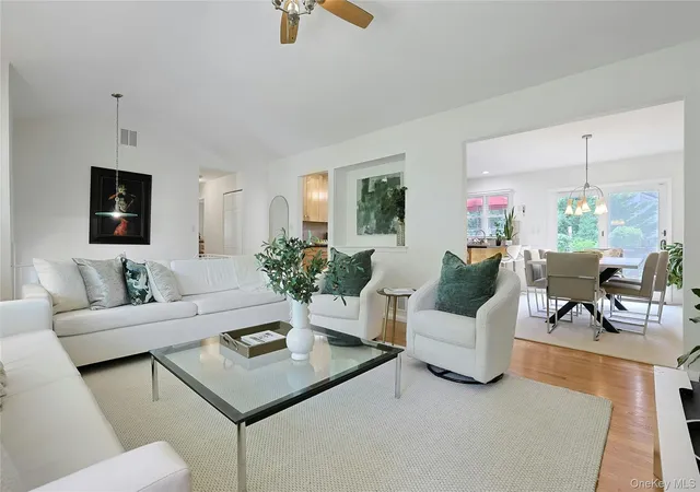 Photo 4 of Single family home for sale at 82 Price St, Greenburgh, NY 10522 | MLS# 1042195 | Listing updated on 2026-10-02