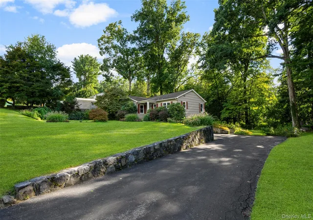 Photo 2 of Single family home for sale at 47 Waterbury Pkwy, Cortlandt, NY 10567 | MLS# 1042360 | Listing updated on 2026-09-16
