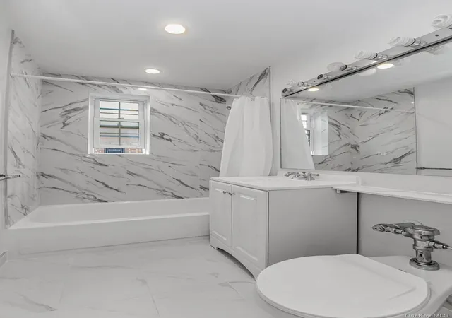 Listing Photo 2 - Condo for sale in building located at 140-35 Burden Crescent, New York, NY 11435 - Unit #608