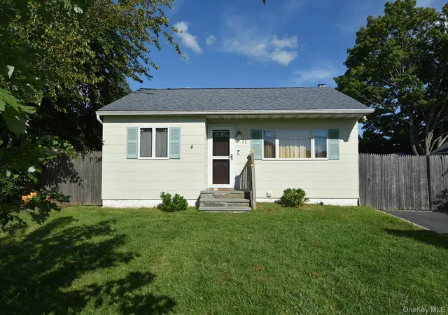 Photo 2 of Single family home for sale at 71 John Dr, Brookhaven, NY 11738 | MLS# 1042394 | Listing updated on 2026-10-06
