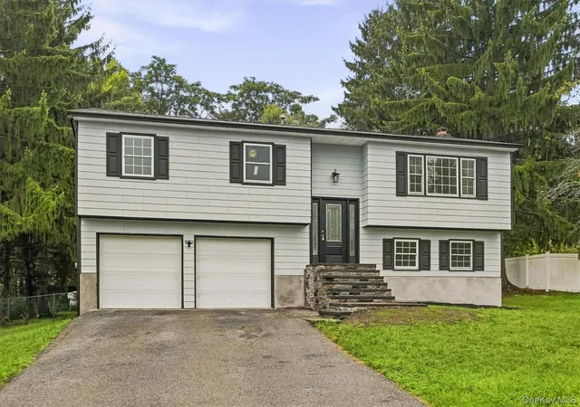 Photo 2 of Single family home for sale at 57 Keats Dr, New Windsor, NY 12553 | MLS# 1042444 | Listing updated on 2026-09-03