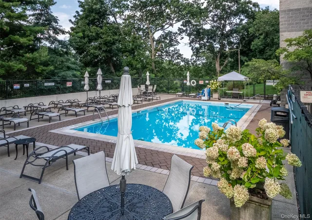 Photo 1 of Condo for sale at 701 Pelham Rd #5L, New Rochelle, NY 10805 | MLS# 1042447 | Listing updated on 2026-09-13