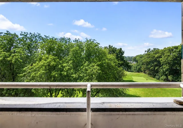 Photo 4 of Condo for sale at 701 Pelham Rd #5L, New Rochelle, NY 10805 | MLS# 1042447 | Listing updated on 2026-09-13