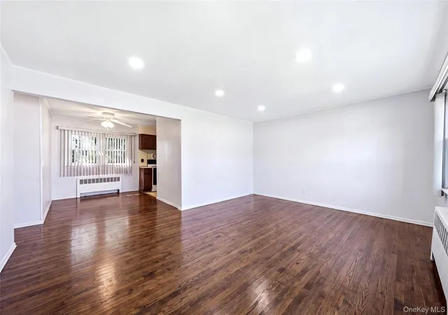 Photo 3 of Single family home for sale at 10 Shirley Ln, Babylon, NY 11704 | MLS# 1042450 | Listing updated on 2026-09-05