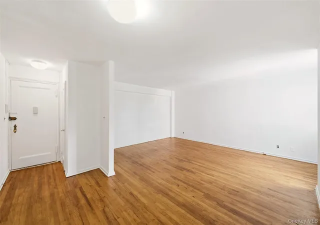 Photo 3 of House for sale at 200 N Village Ave #D7, Hempstead, NY 11570 | MLS# 1042473 | Listing updated on 2026-10-01