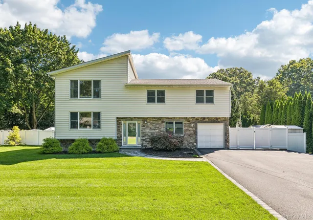 Photo 1 of Sale Pending at 129 Jefferson Ave, Smithtown, NY 11780 | MLS# 1042512 | Listing updated on 2026-10-07
