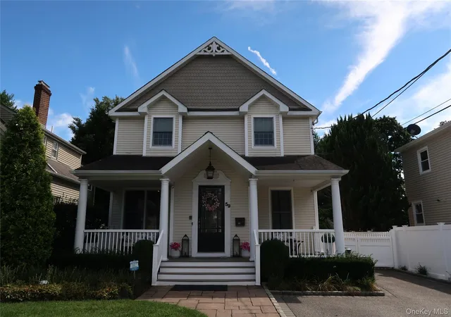 Photo 1 of Single family home for sale at 59 Meadowbrook Rd, Oyster Bay, NY 11791 | MLS# 1042523 | Listing updated on 2026-09-12