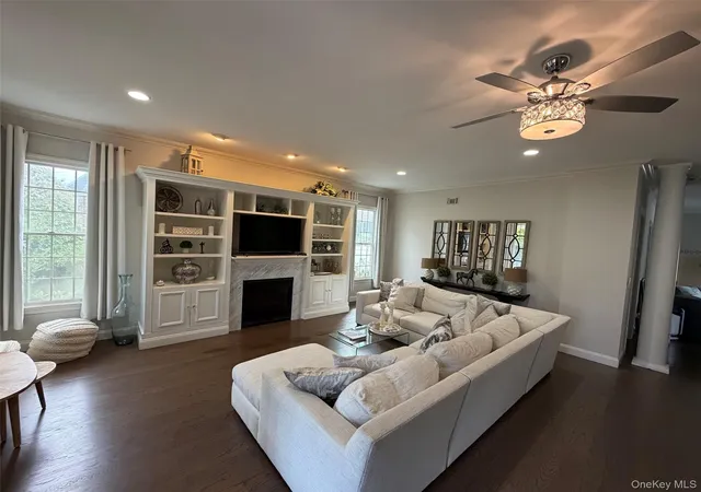 Photo 4 of Single family home for sale at 59 Meadowbrook Rd, Oyster Bay, NY 11791 | MLS# 1042523 | Listing updated on 2026-10-27