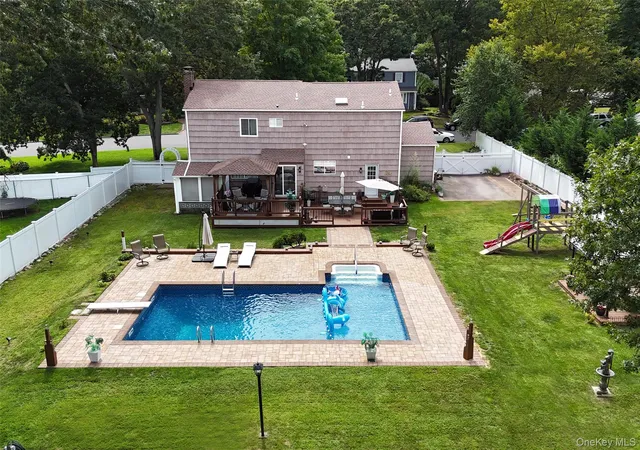 Photo 2 of Single family home for sale at 7 David Dr, Brookhaven, NY 11784 | MLS# 1042531 | Listing updated on 2026-09-07
