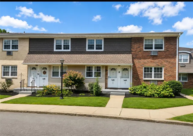 Photo 1 of Condo for sale at 5218 Wilshire Ln #5218, Islip, NY 11769 | MLS# 1042589 | Listing updated on 2026-09-06