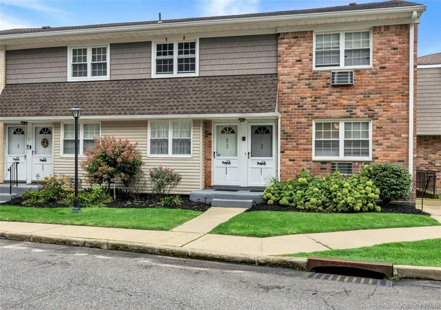 Photo 2 of Condo for sale at 5218 Wilshire Ln #5218, Islip, NY 11769 | MLS# 1042589 | Listing updated on 2026-09-06