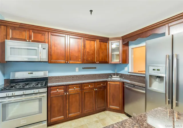 Photo 3 of Condo for sale at 5218 Wilshire Ln #5218, Islip, NY 11769 | MLS# 1042589 | Listing updated on 2026-09-28