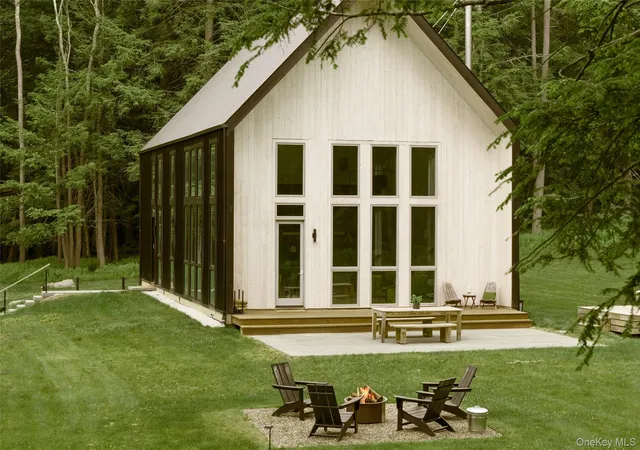 Photo 1 of Single family home for sale at 596 Perry Rd, Bethel, NY 12720 | MLS# 1042711 | Listing updated on 2026-09-02