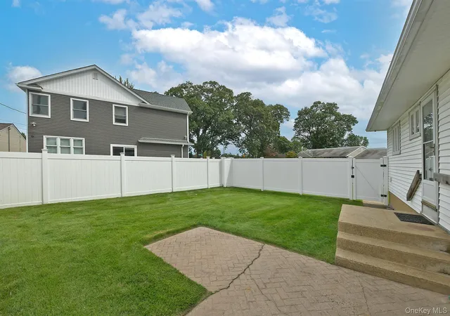 Photo 3 of Sale Pending at 654 Carlyle Ave, Hempstead, NY 11010 | MLS# 1042714 | Listing updated on 2026-10-06