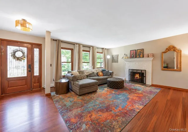 Photo 3 of Single family home for sale at 21 Hope Ct, Brookhaven, NY 11784 | MLS# 1042717 | Listing updated on 2026-10-05